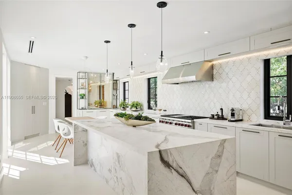 $7,974,000 | 601 Northeast 56th Street, Miami, FL 33137