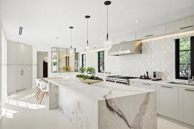 $7,999,000 | 601 Northeast 56th Street, Miami, FL 33137