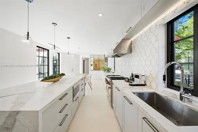 $7,999,000 | 601 Northeast 56th Street, Miami, FL 33137