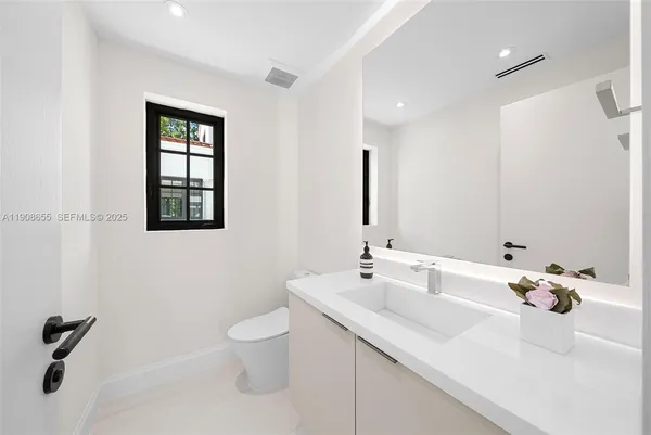 $7,974,000 | 601 Northeast 56th Street, Miami, FL 33137
