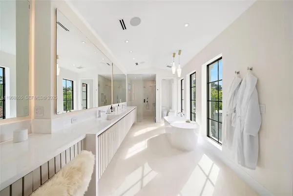 $7,974,000 | 601 Northeast 56th Street, Miami, FL 33137