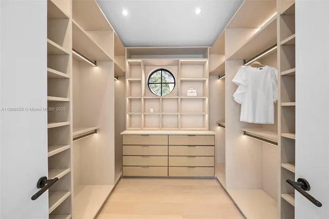 $7,999,000 | 601 Northeast 56th Street, Miami, FL 33137