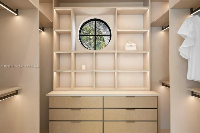 $7,999,000 | 601 Northeast 56th Street, Miami, FL 33137