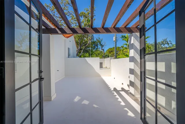 $7,999,000 | 601 Northeast 56th Street, Miami, FL 33137