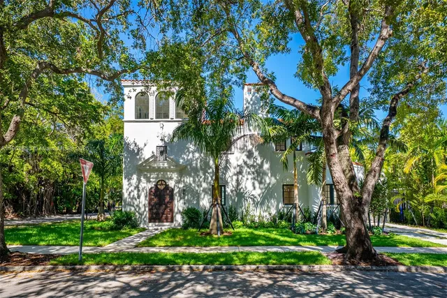 $7,999,000 | 601 Northeast 56th Street, Miami, FL 33137