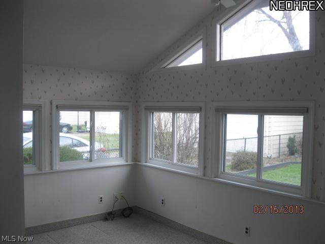 8311 Snow Road Parma, OH 44129 - Photo 9 of 14