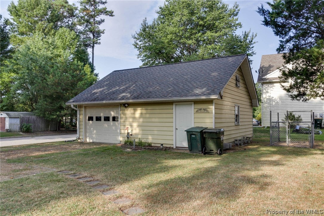 112 Holly Point Road Yorktown, VA 23692 - Photo 7 of 36 Gallery Image 7