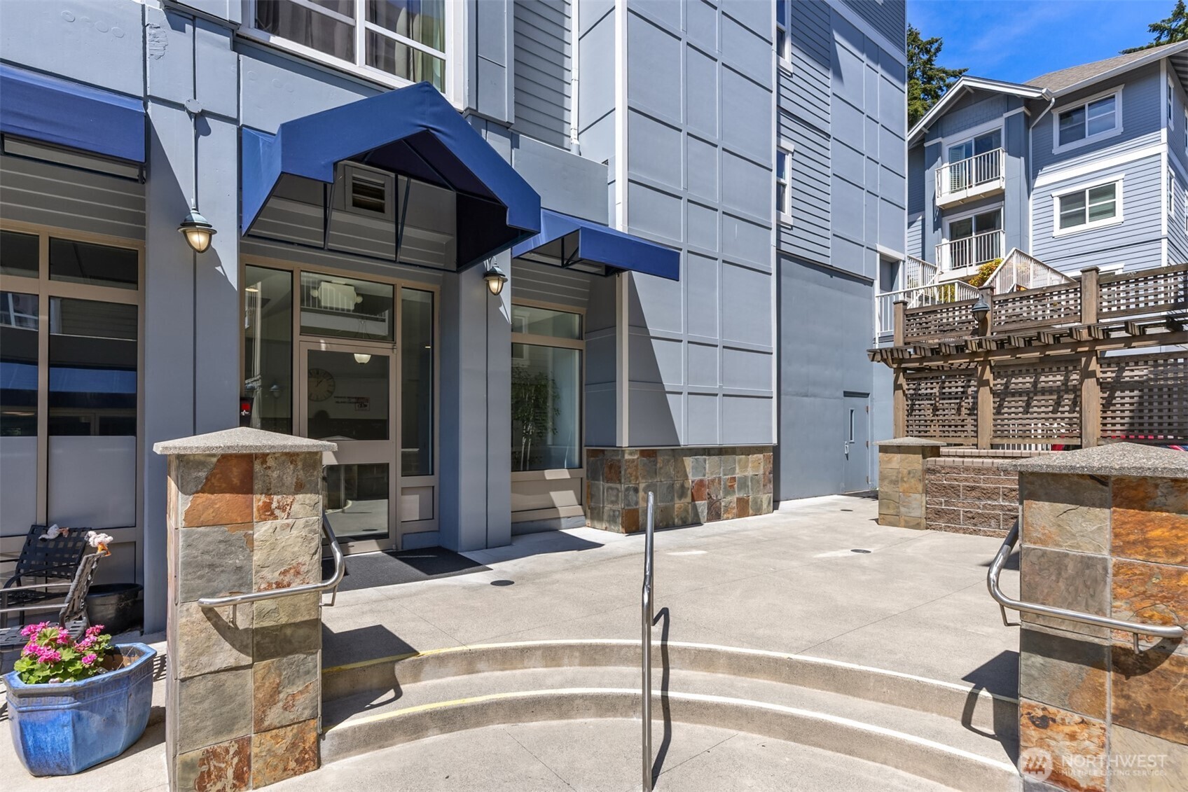 300 High School Road Northeast, Unit 412 Bainbridge Island, WA 98110 - Photo 4 of 25