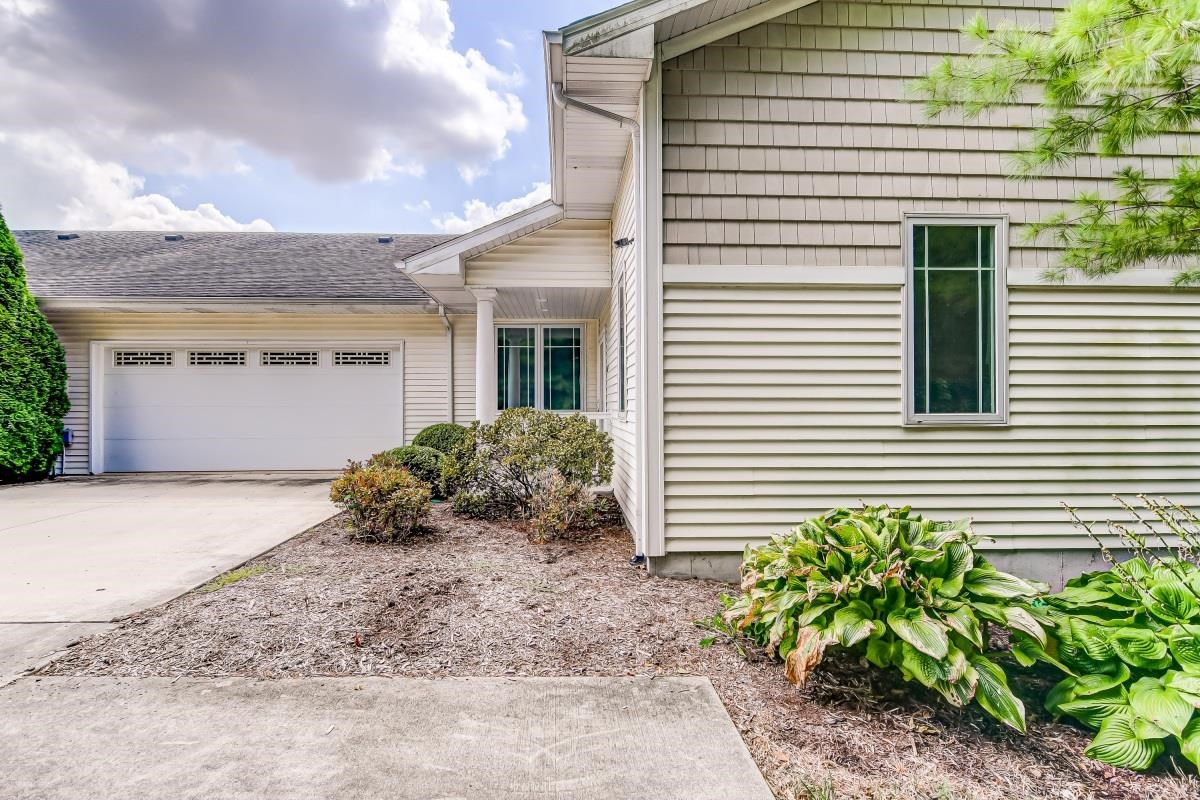 803 Longleaf Court Springfield, IL 62711 - Photo 3 of 37