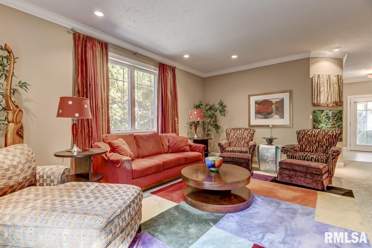 803 Longleaf Court Springfield, IL 62711 - Photo 8 of 37