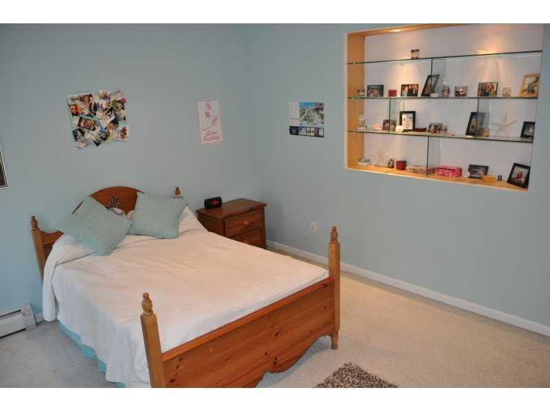 16 Constitution Road Kennebunk, ME 04043 - Photo 11 of 19 Bedroom. In-law bedroom