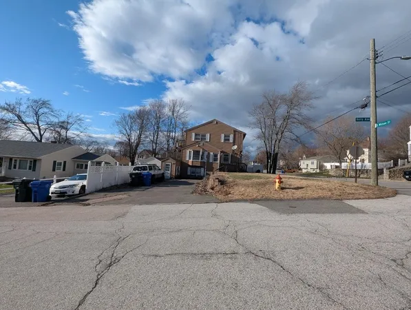 $335,000 | 107 South Wilson Street, Manchester, NH 03103