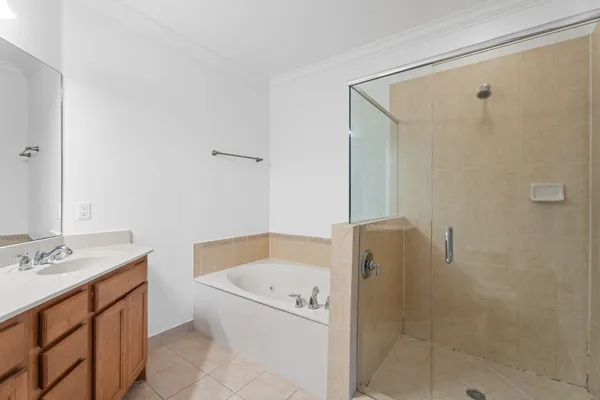 $2,999 | 601 South Federal Highway, Unit 34, Lake Worth Beach, FL 33460
