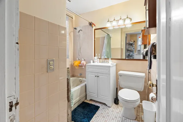 $1,125,000 | 6336 North Magnolia Avenue, Chicago, IL 60660