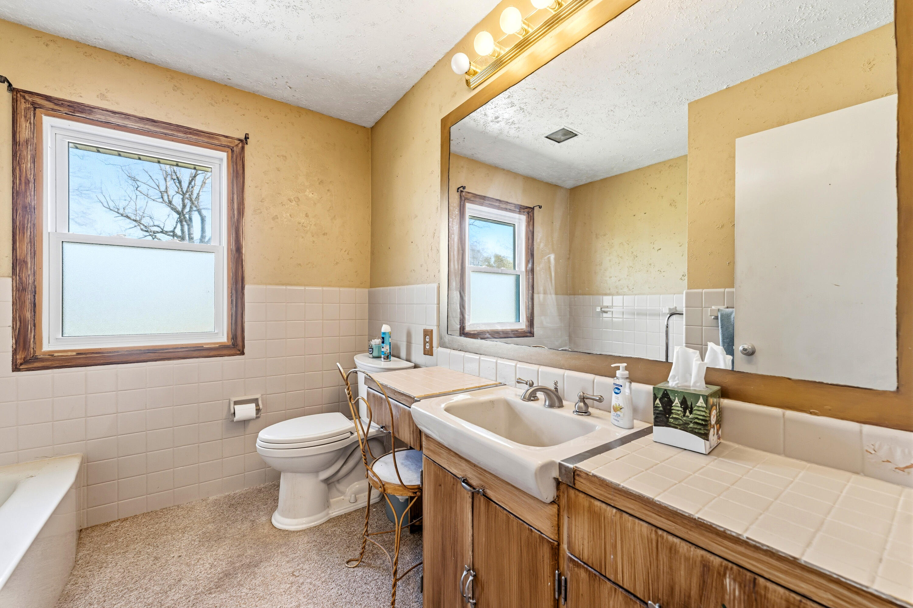 1805 West Kilgore Road Portage, MI 49024 - Photo 16 of 33 Primary Bath