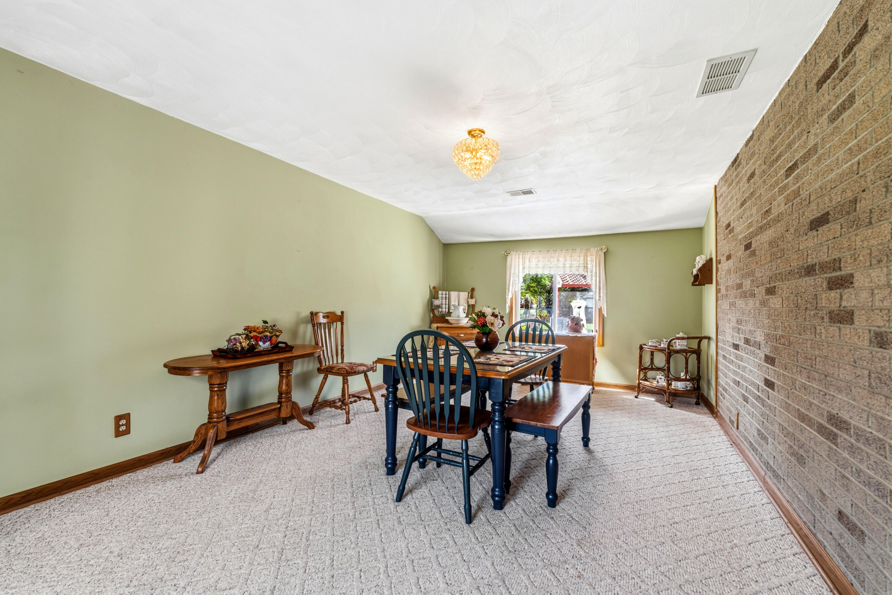 1805 West Kilgore Road Portage, MI 49024 - Photo 7 of 33 Dining Room
