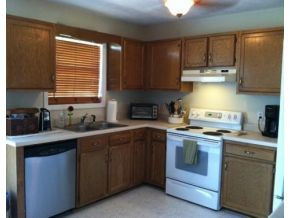 1112 Payne Road Jonesborough, TN 37659 - Photo 8 of 20 LARGE EATIN KITCHEN