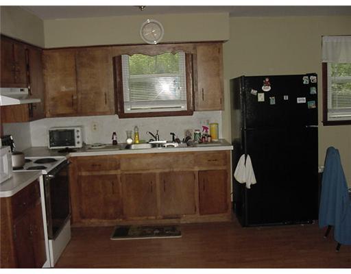68 Standpipe Road Mechanic Falls, ME 04256 - Photo 3 of 13 Kitchen.