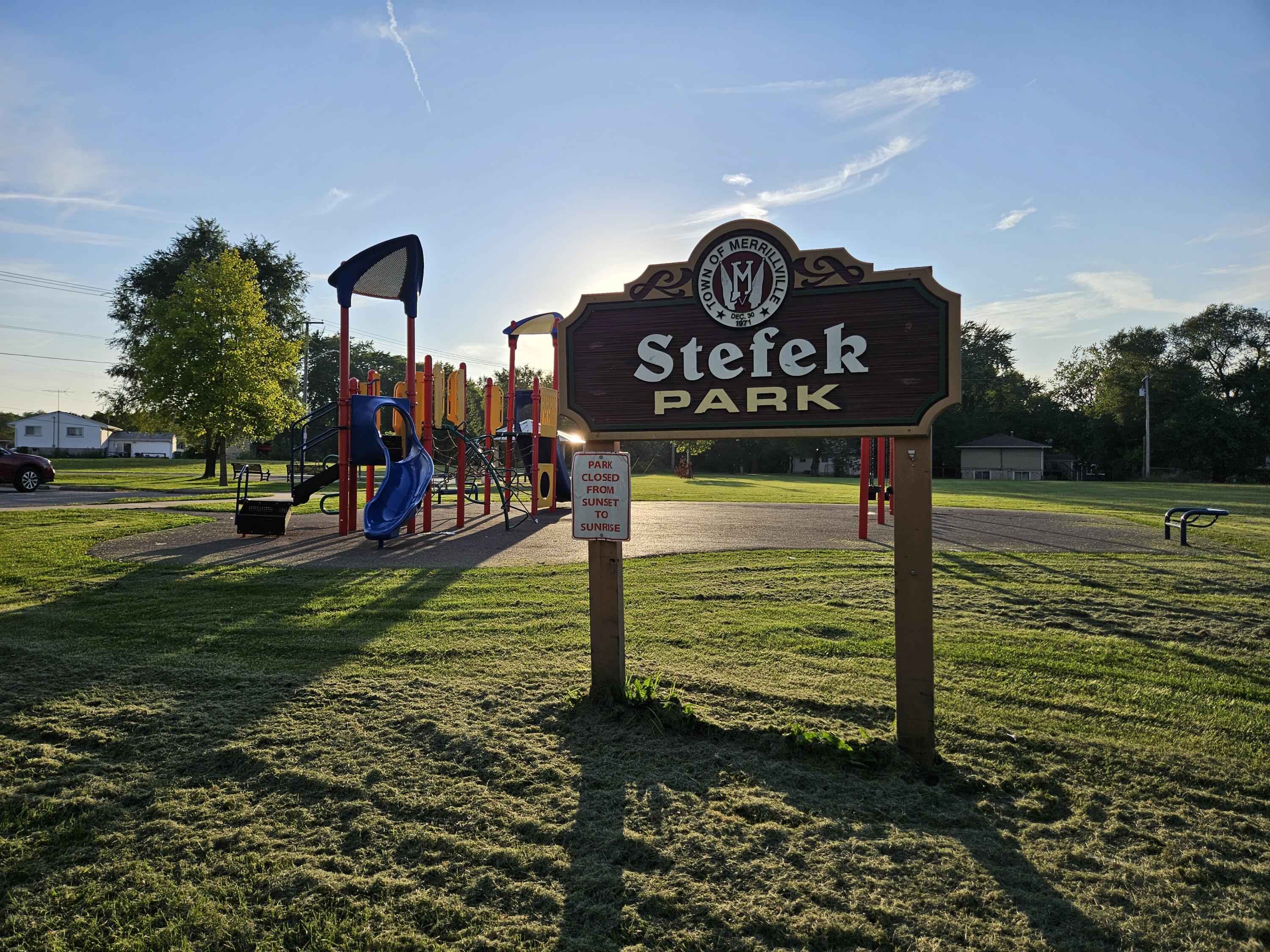 855 West 70th Place Merrillville, IN 46410 - Photo 3 of 10 3000x2250