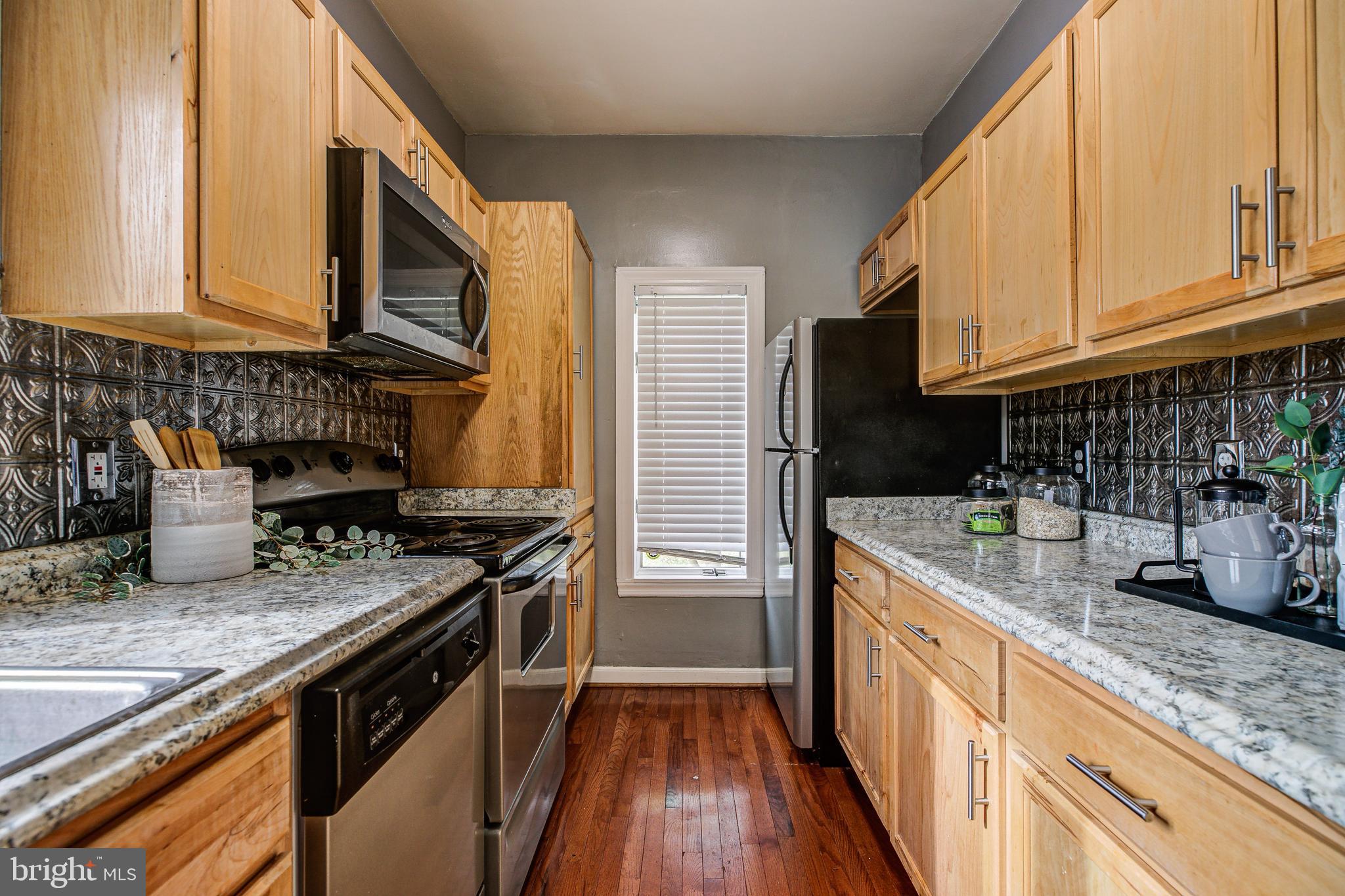 606 Nottingham Road Baltimore, MD 21229 - Photo 19 of 43