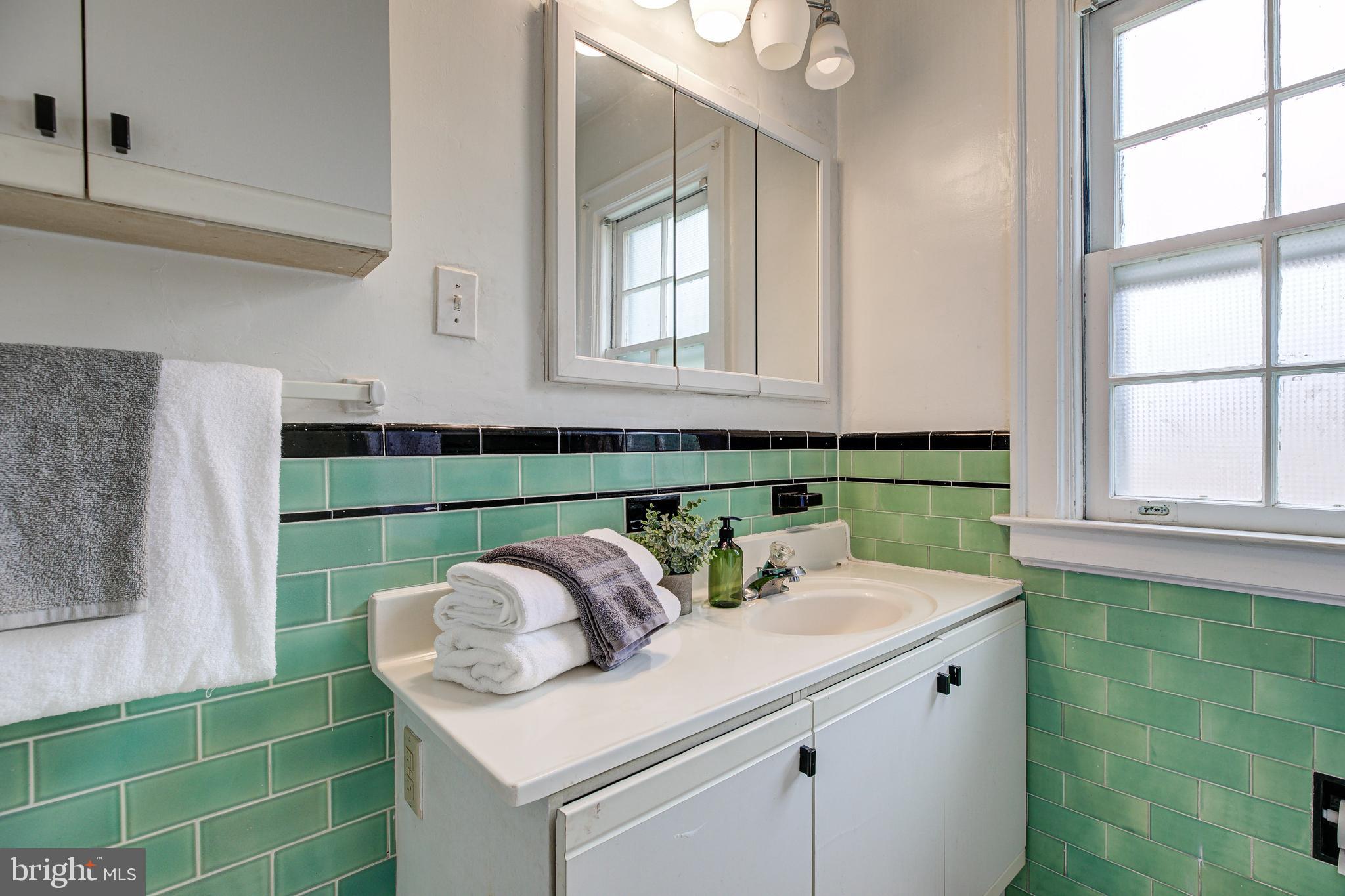 606 Nottingham Road Baltimore, MD 21229 - Photo 28 of 43
