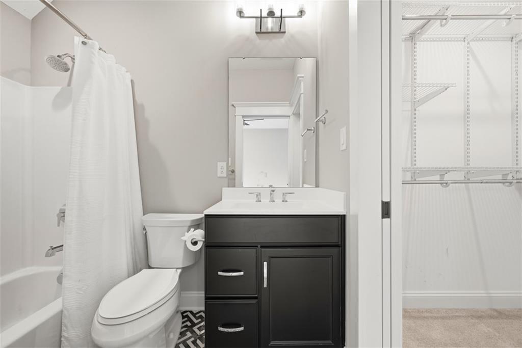 687 Chilliwack Lane Mars, PA 16046 - Photo 30 of 50 Bedroom Bathroom