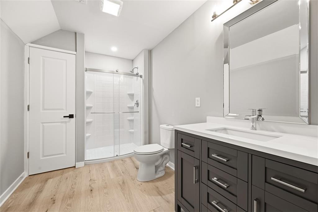 687 Chilliwack Lane Mars, PA 16046 - Photo 36 of 50 Third Floor Bathroom