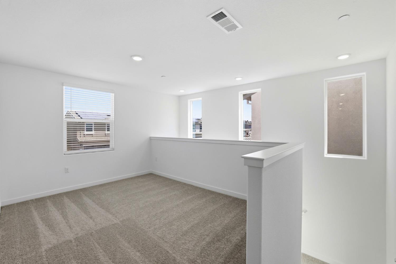 1243 Leonhardt Loop Lincoln, CA 95648 - Photo 11 of 12