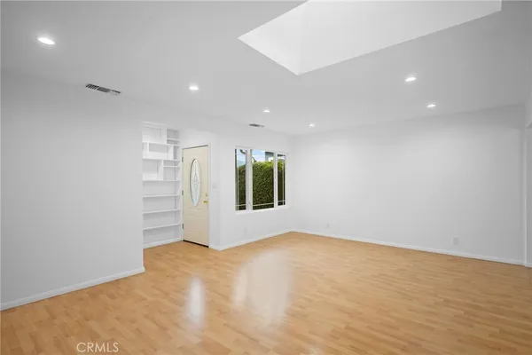 $4,500 | 3029 Los Olivos Lane, La Crescenta, CA 91214