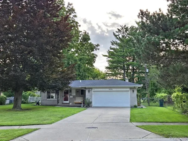 $2,600 | 5054 Carnaby Drive, Troy, MI 48085