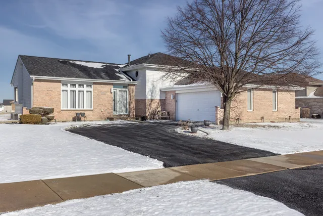 $340,000 | 5256 Crosswind Drive, Richton Park, IL 60471