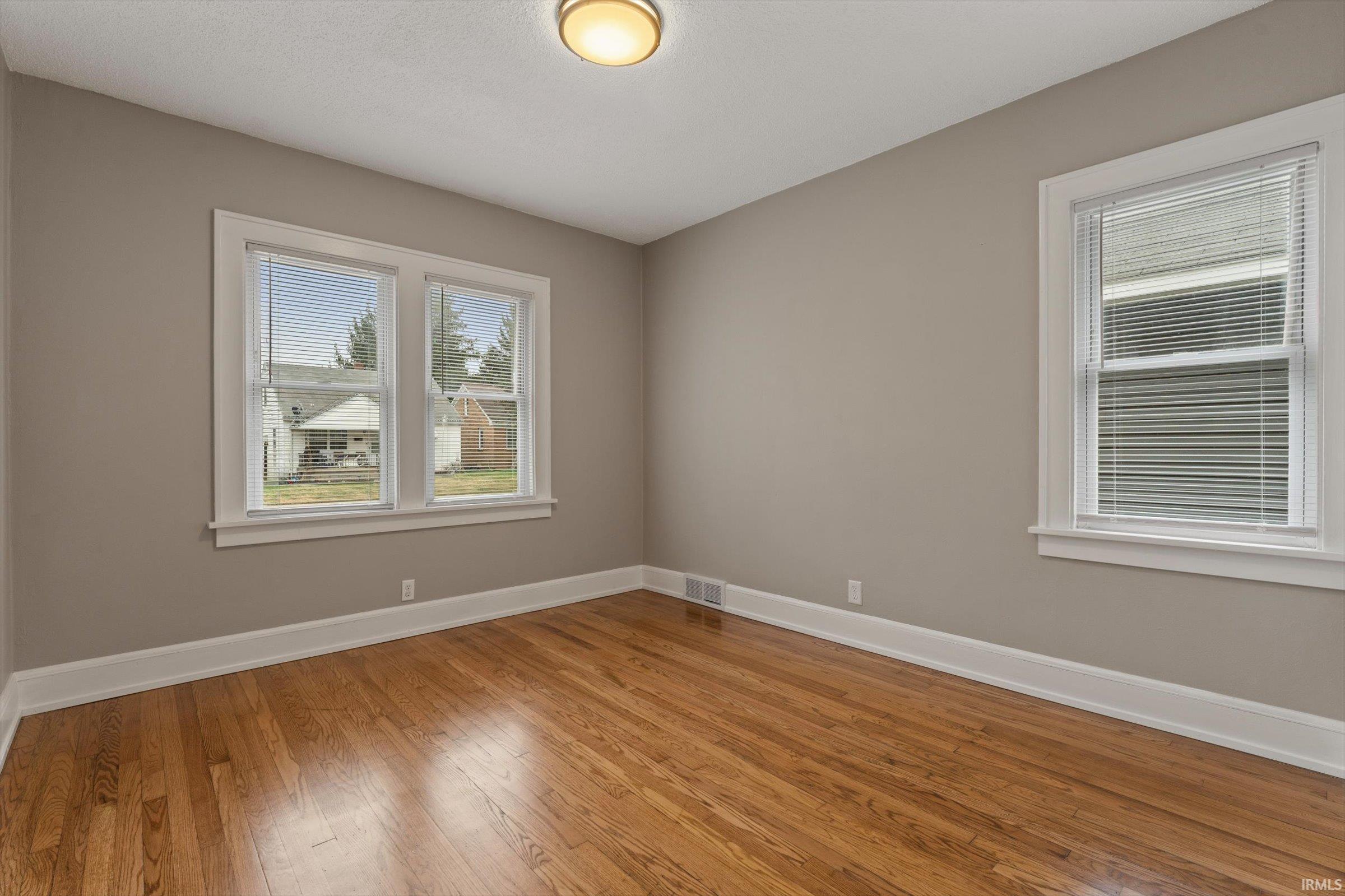 1621 Magnolia Street South Bend, IN 46613 - Photo 11 of 22