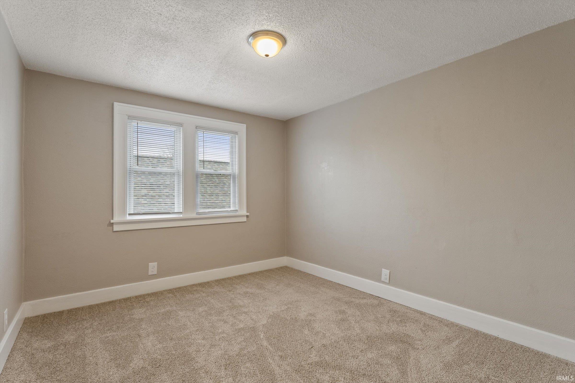 1621 Magnolia Street South Bend, IN 46613 - Photo 14 of 22