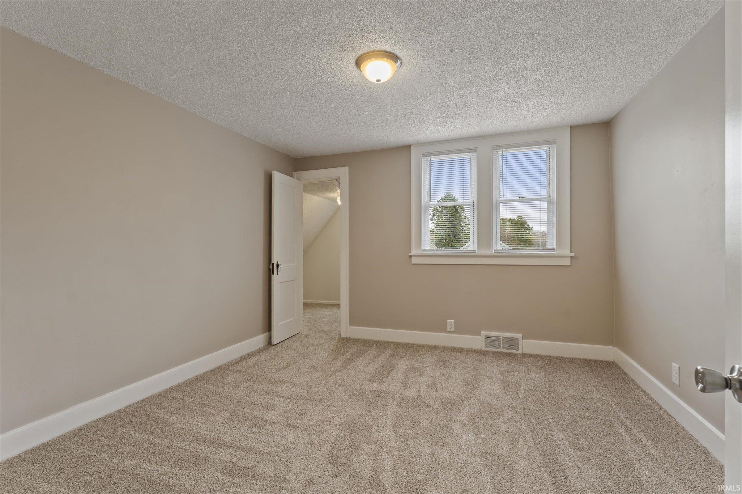 1621 Magnolia Street South Bend, IN 46613 - Photo 17 of 22