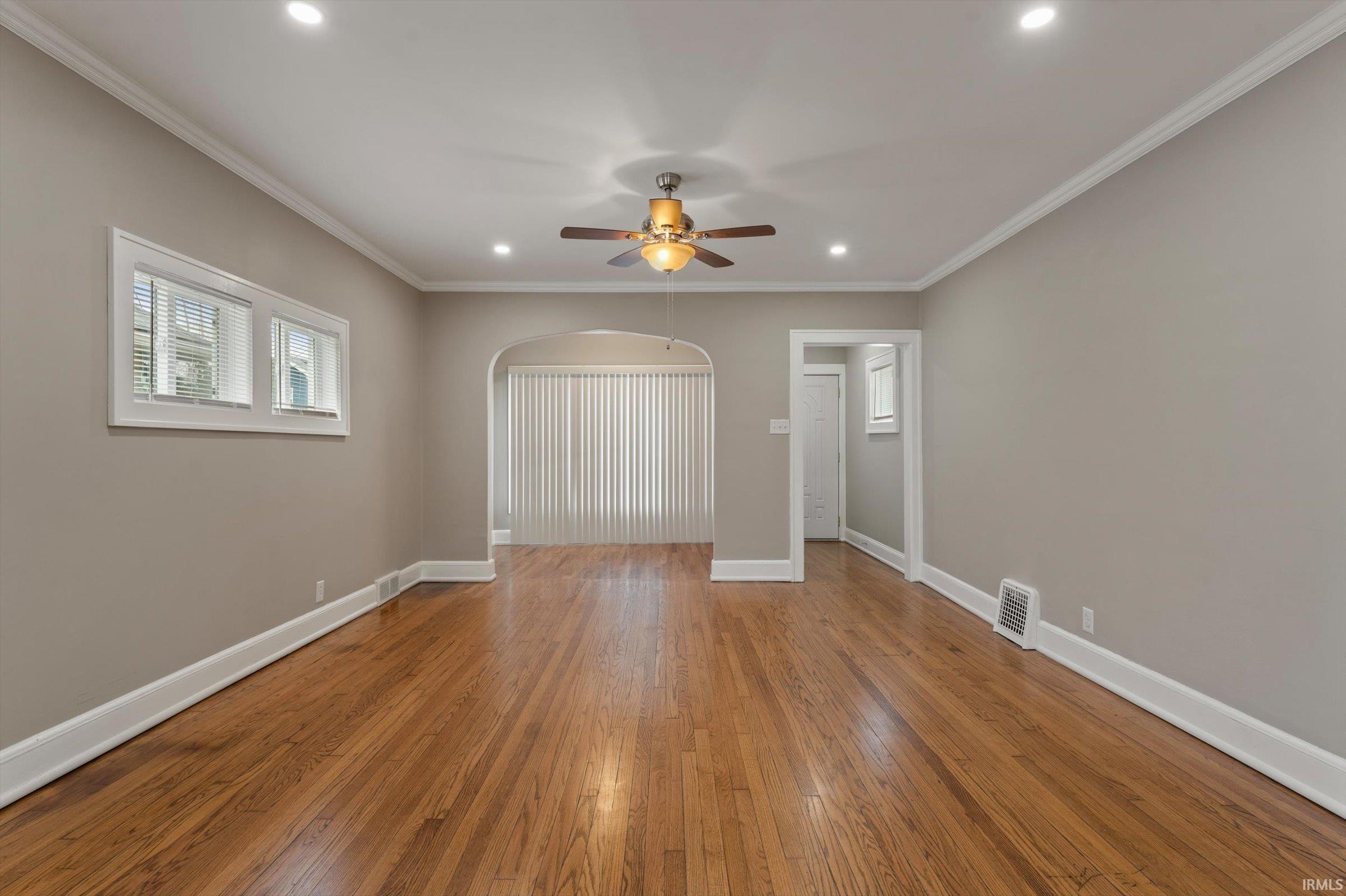 1621 Magnolia Street South Bend, IN 46613 - Photo 4 of 22