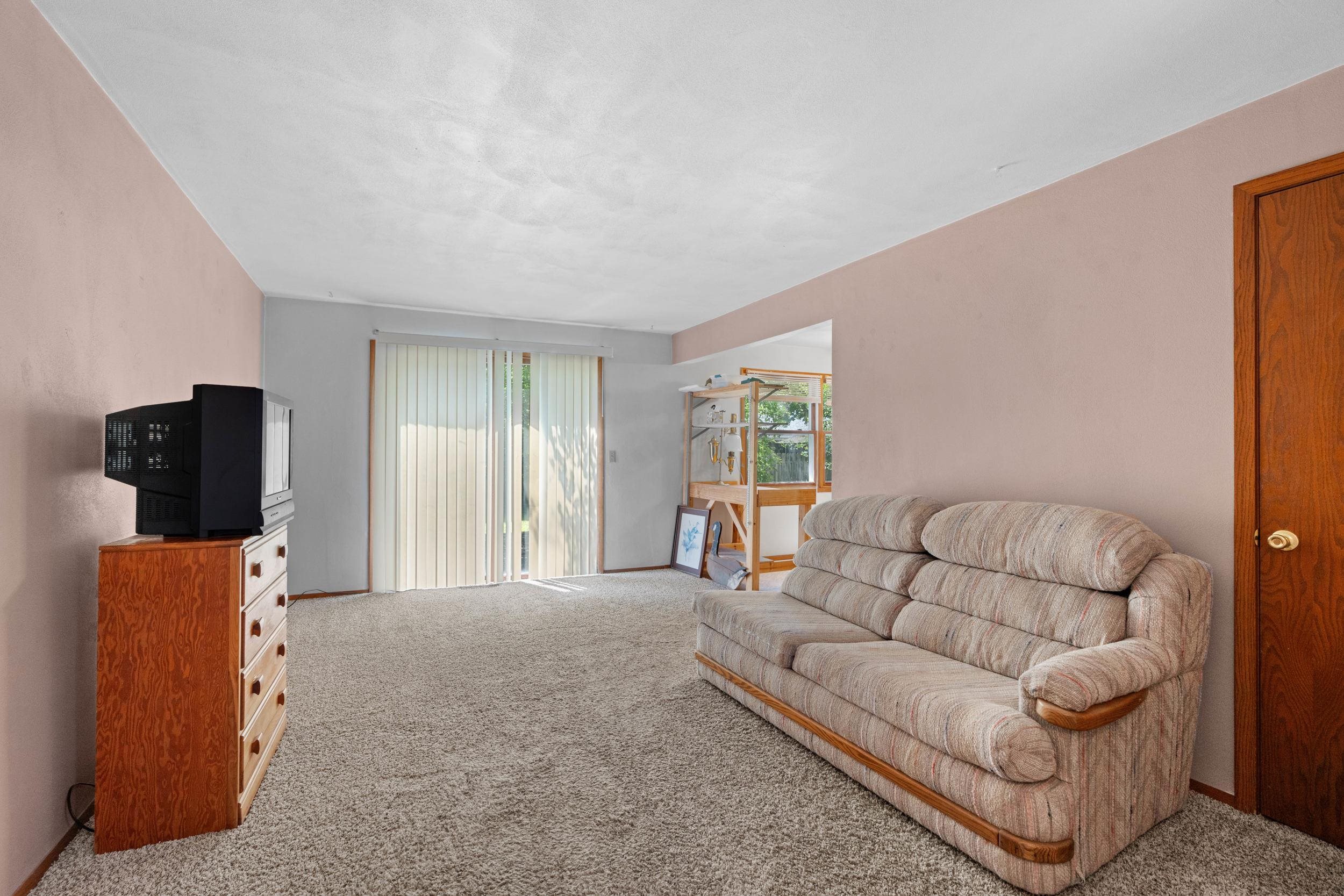 1633 West Weiland Lane Appleton, WI 54914 - Photo 4 of 52