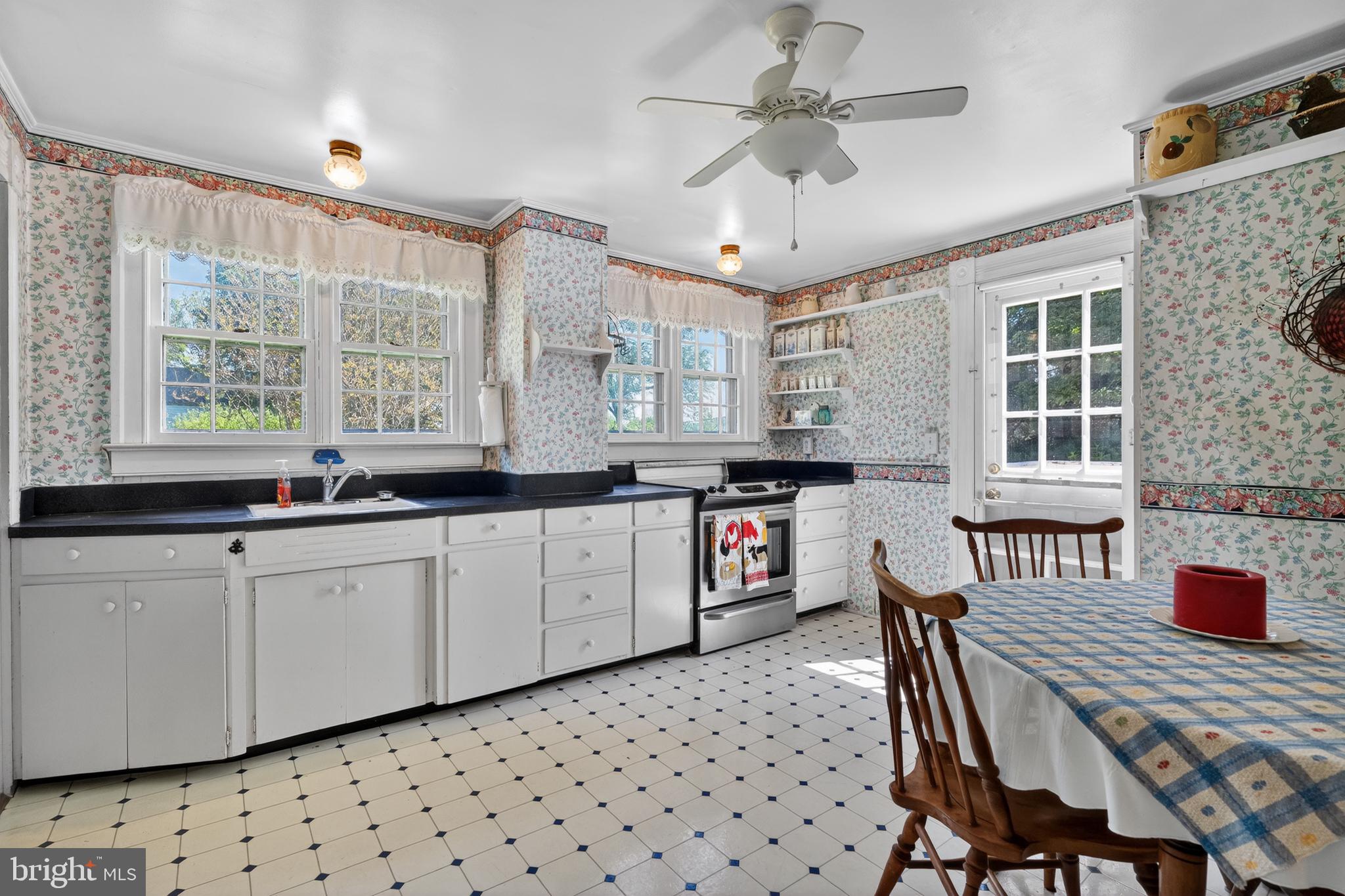 705 Marksville Road Stanley, VA 22851 - Photo 13 of 35