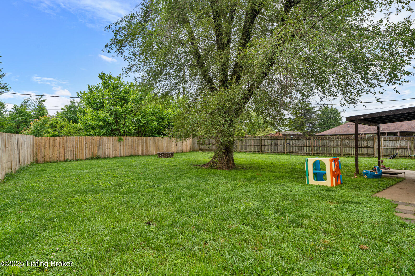428 Seminole Road Radcliff, KY 40160 - Photo 11 of 30 DSC00810