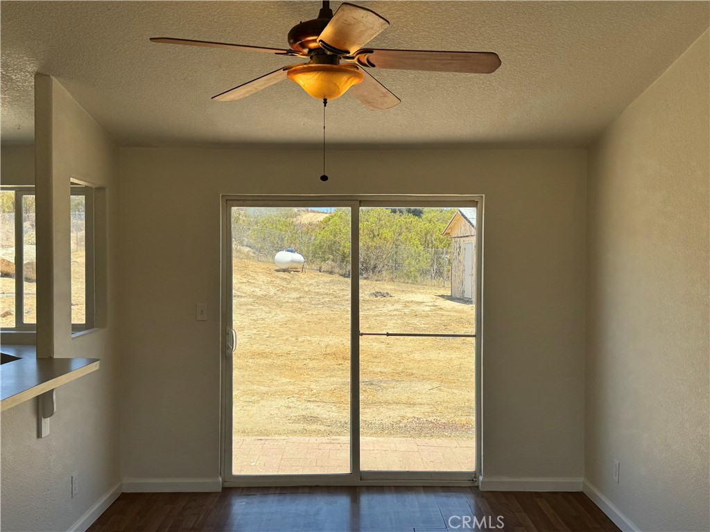 41251 Rope Road Hemet, CA 92544 - Photo 7 of 32 Dining Room