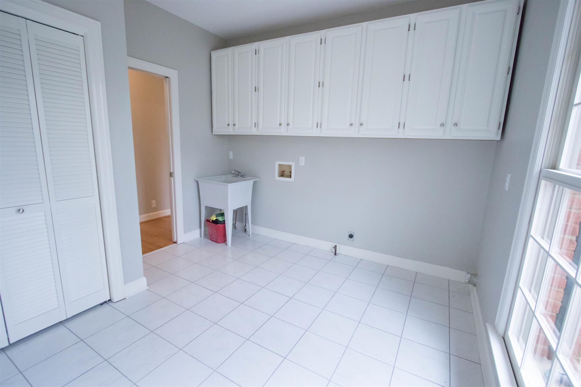 4304 Warren Road Franklin, TN 37067 - Photo 11 of 30 a view of utility room