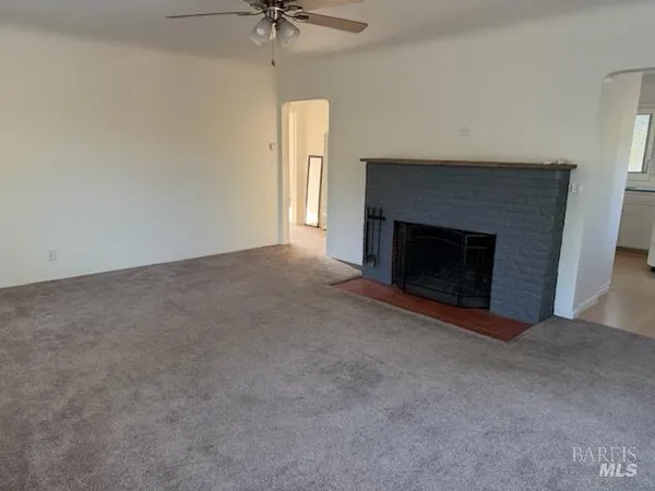 $2,600 | 927 Champion Lane, Deer Park, CA 94576