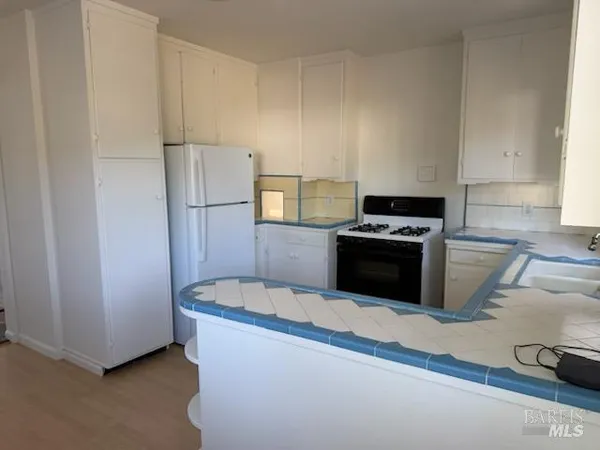 $2,600 | 927 Champion Lane, Deer Park, CA 94576