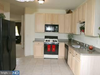 7 Tennyson Road East Windsor, NJ 08520 - Photo 4 of 6 Gallery Image 4