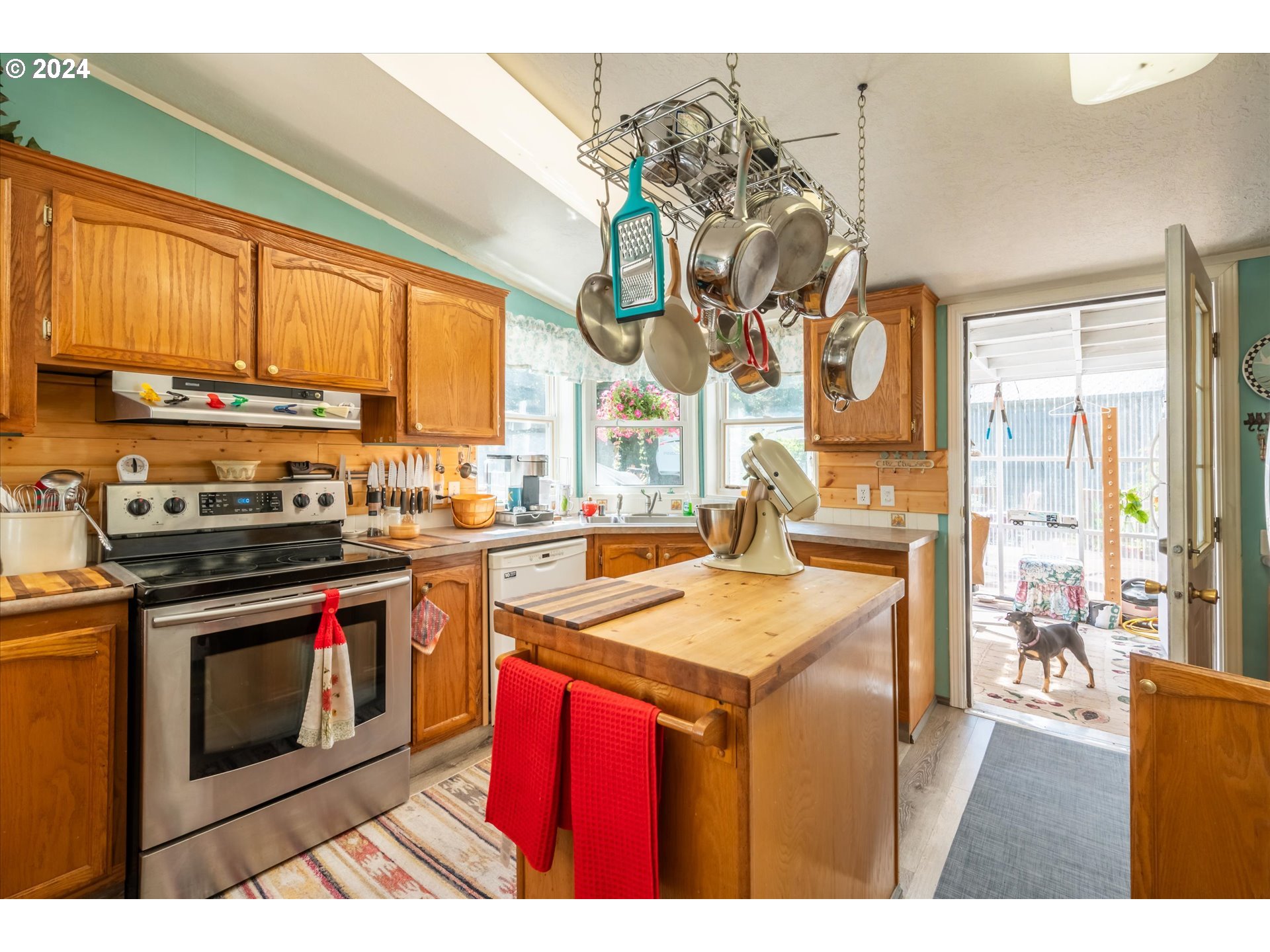 53636 Morrison Road Bandon, OR 97411 - Photo 17 of 30