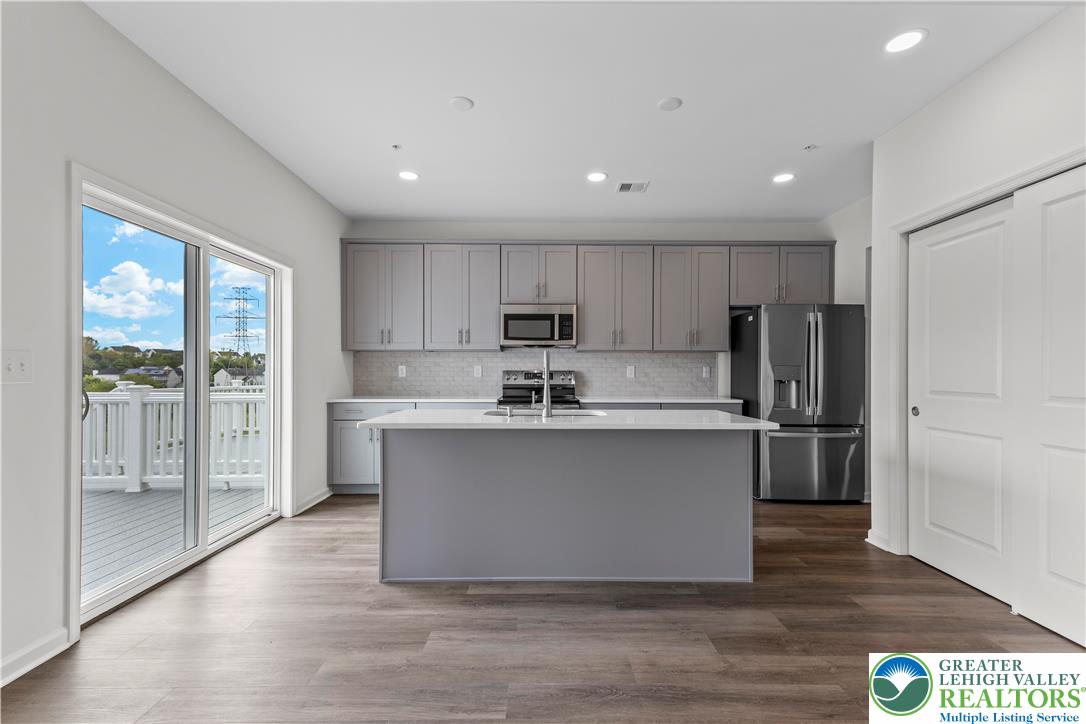 105 Timber Trail, Unit 51 Easton, PA 18045 - Photo 11 of 28 Kitchen