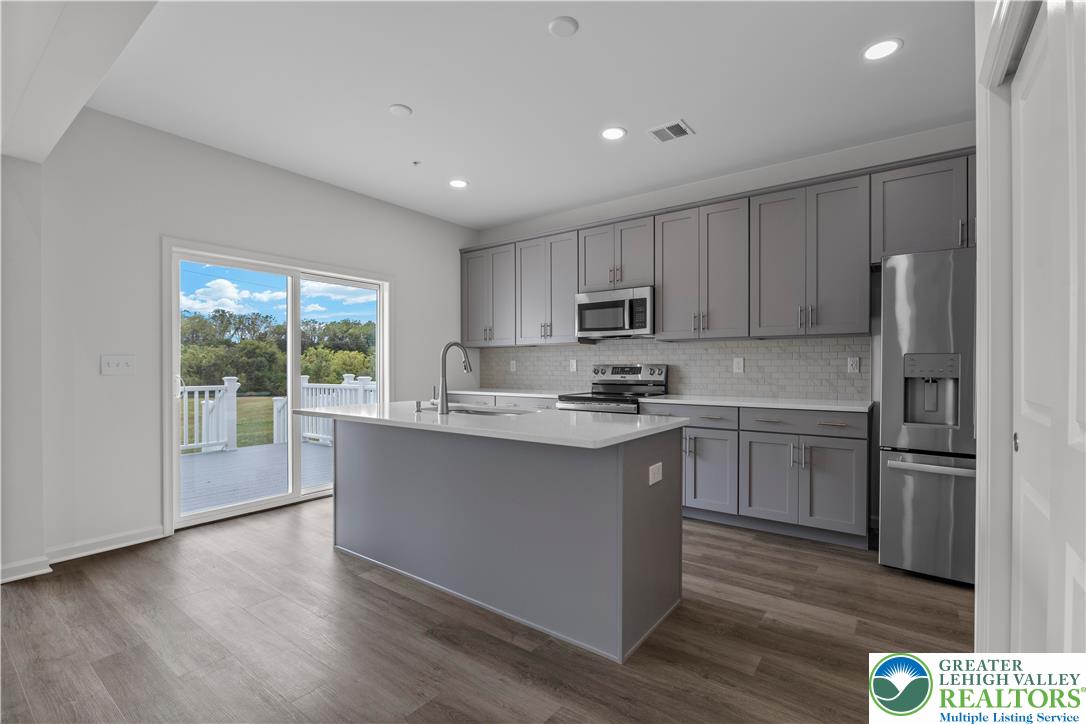 105 Timber Trail, Unit 51 Easton, PA 18045 - Photo 12 of 28 Kitchen