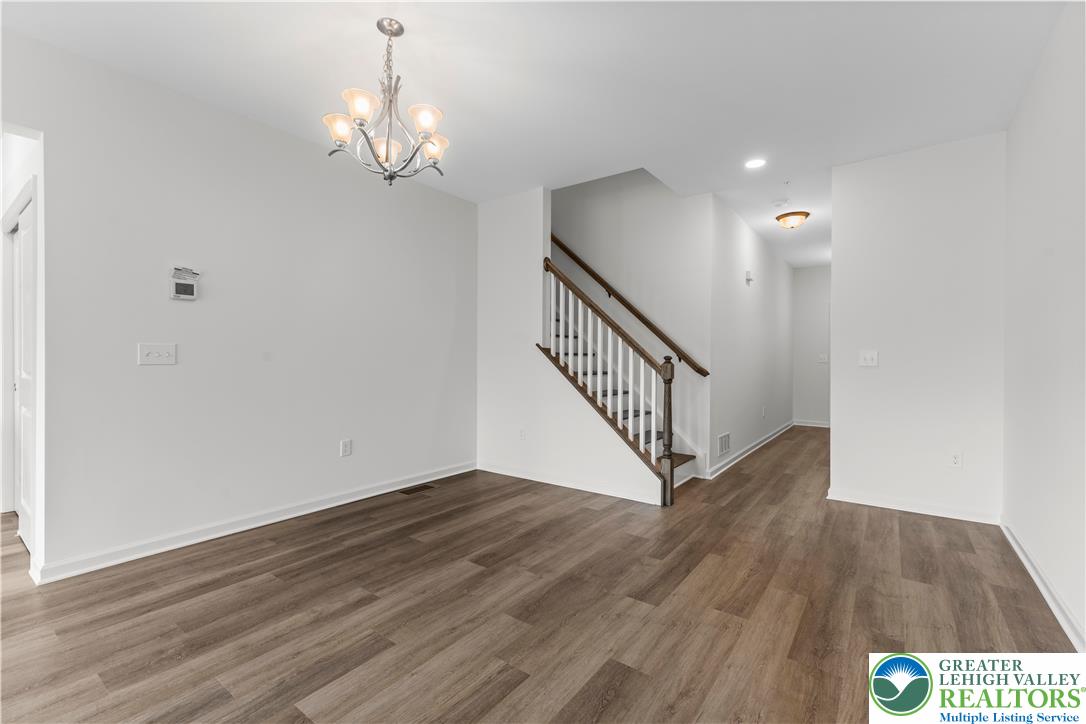 105 Timber Trail, Unit 51 Easton, PA 18045 - Photo 5 of 28 Dining Room