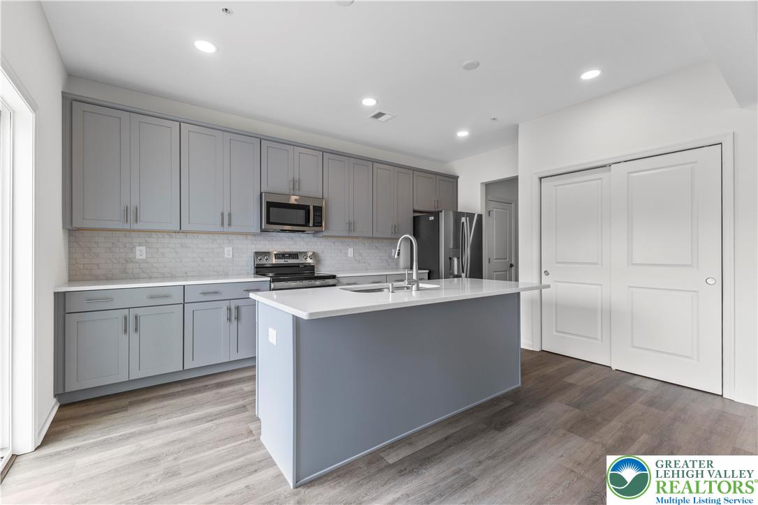 105 Timber Trail, Unit 51 Easton, PA 18045 - Photo 10 of 28 Kitchen