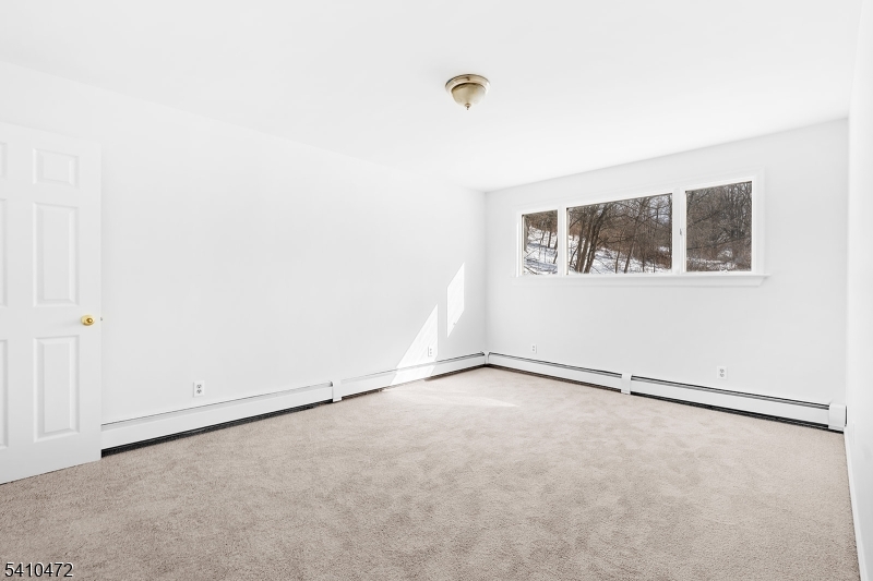 2 Beemer Road Wantage, NJ 07461 - Photo 17 of 32