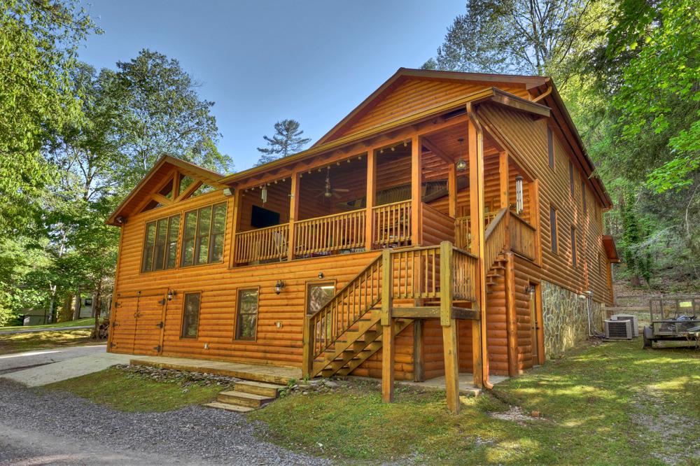 730 Riverside Lane Blue Ridge, GA 30513 - Photo 2 of 106 Gallery Image 2